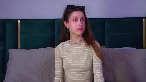 Snapshot of haileyarden chatting on August 4, 2026, 6:05 am Hailey online show from August 4, 2026, 6:05 am