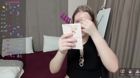 Hailey online show from March 10, 2025, 2:17 am