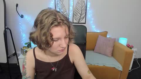 Hailey online show from September 12, 2025, 8:58 am