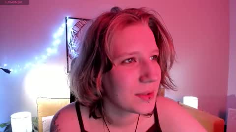 Hailey online show from October 19, 2025, 8:48 am