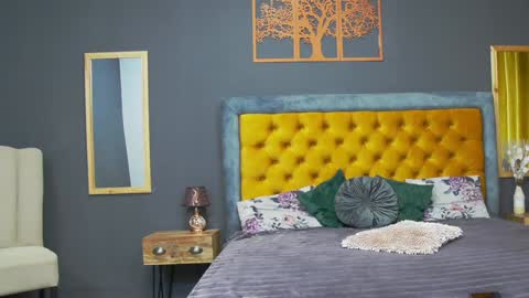 Hailey online show from February 7, 2025, 4:59 am