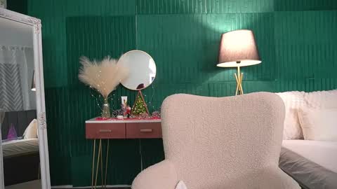 Hailey online show from January 7, 2026, 4:48 am