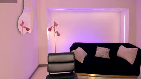 Hailey online show from February 26, 2026, 11:42 am