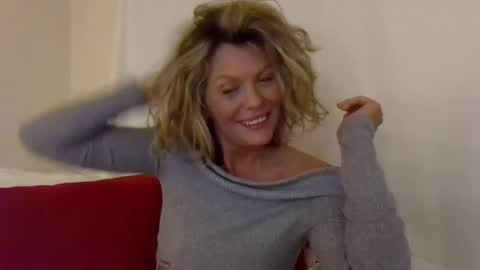 Hailey online show from January 21, 2025, 3:37 am