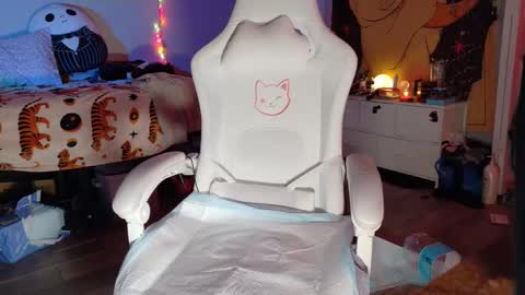  Hailey  online show from March 8, 2025, 12:09 pm