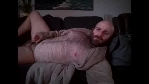 Snapshot of hairiestbear chatting on March 25, 2026, 10:38 pm Hairiest Bear online show from March 25, 2026, 10:38 pm