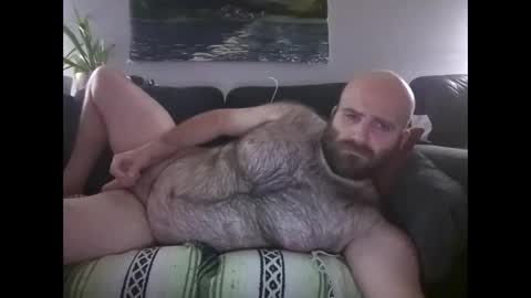 Snapshot of hairiestbear chatting on May 9, 2026, 9:14 am Hairiest Bear online show from May 9, 2026, 9:14 am