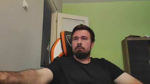 hairy_guy007 online show from June 13, 2026, 7:39 am