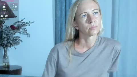 Snapshot of hairy_mommy chatting on July 17, 2026, 11:39 am Christine - online show from July 17, 2026, 11:39 am