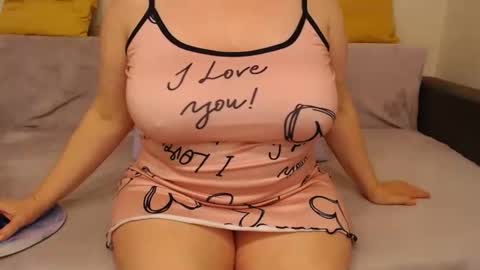 Snapshot of hairy_vi chatting on June 3, 2026, 10:59 pm hairy vicky online show from June 3, 2026, 10:59 pm
