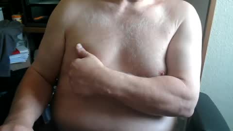 hairyarmpit_lover_1970 online show from June 17, 2026, 9:01 am