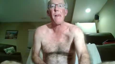 Snapshot of hairybater26 chatting on December 20, 2024, 5:04 am Harry online show from December 20, 2024, 5:04 am