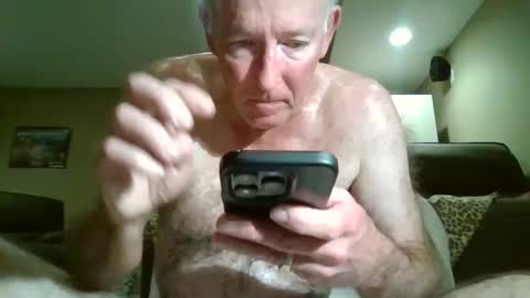 Snapshot of hairybater26 chatting on February 10, 2025, 8:09 am Harry online show from February 10, 2025, 8:09 am