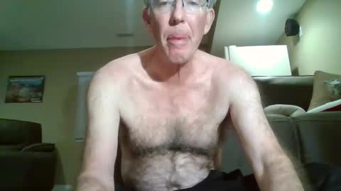 Snapshot of hairybater26 chatting on February 25, 2025, 3:42 am Harry online show from February 25, 2025, 3:42 am