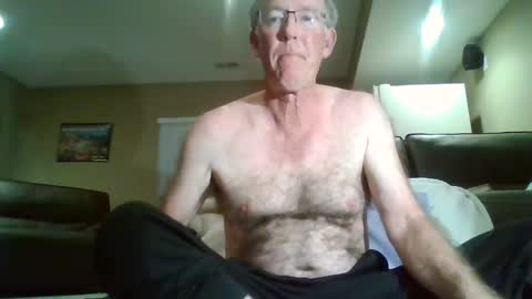 Snapshot of hairybater26 chatting on March 11, 2025, 3:48 am Harry online show from March 11, 2025, 3:48 am