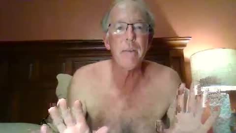 Snapshot of hairybater26 chatting on November 14, 2025, 5:28 am Harry online show from November 14, 2025, 5:28 am