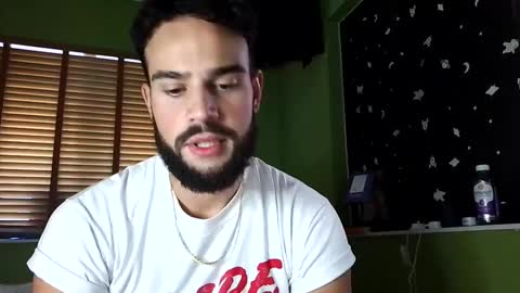 Snapshot of hairyholetop chatting on December 3, 2024, 9:23 pm hairyholetop online show from December 3, 2024, 9:23 pm