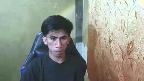 Snapshot of hairyhugecock_22 chatting on November 27, 2025, 9:39 pm hairyhugecock_22 online show from November 27, 2025, 9:39 pm