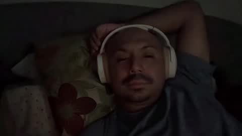 Snapshot of hairyman30000 chatting on October 29, 2025, 2:03 am hairyman30000 online show from October 29, 2025, 2:03 am