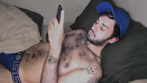 Snapshot of hairymexitalian chatting on October 10, 2025, 3:05 am HairyMexitalian online show from October 10, 2025, 3:05 am