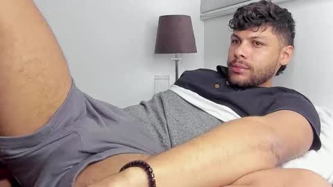 Independent       model  online show from February 15, 2026, 8:16 pm