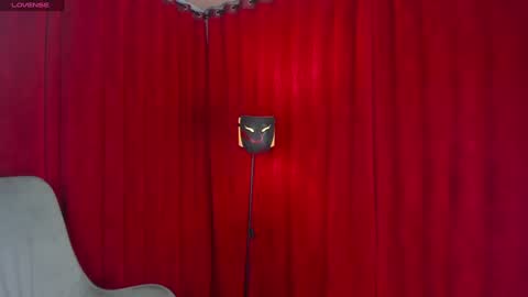 Haku Please help me with your thumbs up its important  online show from December 30, 2024, 4:29 pm