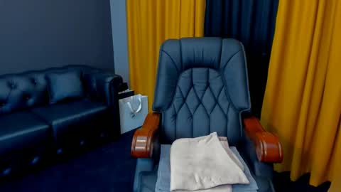 Haleysweetest online show from June 10, 2026, 9:57 pm