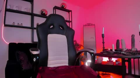 Snapshot of halley_ravenn chatting on March 31, 2026, 8:31 pm halley_ravenn online show from March 31, 2026, 8:31 pm