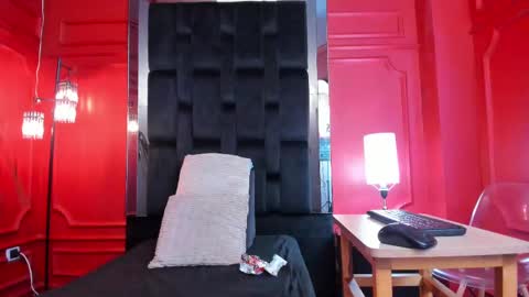 Halley Lorens online show from September 8, 2025, 10:09 pm