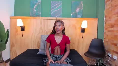 Halley Lorens online show from September 15, 2025, 7:14 pm