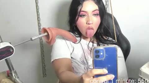 Snapshot of hally_berry___ chatting on November 28, 2025, 1:41 am Hally online show from November 28, 2025, 1:41 am