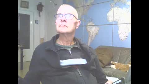 Snapshot of hamto65 chatting on March 1, 2025, 9:26 pm Prefer men 80 online show from March 1, 2025, 9:26 pm