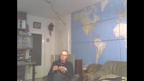 Snapshot of hamto65 chatting on March 5, 2025, 8:42 pm Prefer men 80 online show from March 5, 2025, 8:42 pm