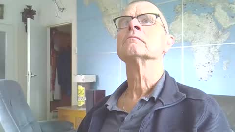 Snapshot of hamto65 chatting on September 21, 2025, 10:39 am Prefer men 80 online show from September 21, 2025, 10:39 am