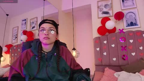 hanabie_ online show from February 17, 2026, 3:14 am