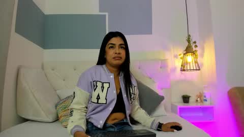 Snapshot of hanah_gray chatting on March 6, 2025, 11:14 am hanah_gray online show from March 6, 2025, 11:14 am