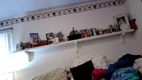 Snapshot of hand69someguy chatting on December 14, 2025, 8:13 pm hand69someguy online show from December 14, 2025, 8:13 pm