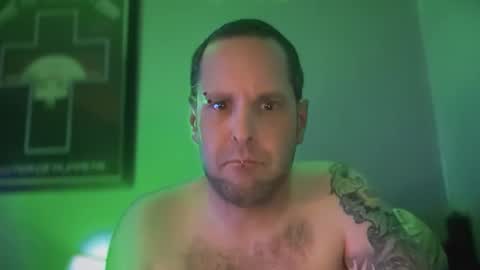 hand_banana_420 online show from September 15, 2025, 1:27 am