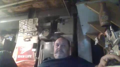 Snapshot of handiemanhere chatting on November 15, 2025, 7:21 pm naked man online show from November 15, 2025, 7:21 pm