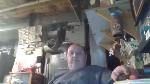 Snapshot of handiemanhere chatting on March 29, 2026, 6:41 pm naked man online show from March 29, 2026, 6:41 pm