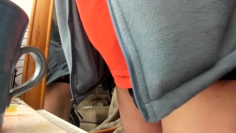 handncocknocum online show from January 19, 2025, 11:23 am