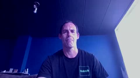 Snapshot of handsomeguy4ever chatting on October 19, 2025, 2:40 pm handsomeguy4ever online show from October 19, 2025, 2:40 pm