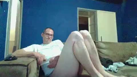 handsomeguy4ever online show from December 3, 2025, 10:08 pm