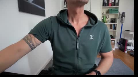 Snapshot of hankmoody6 chatting on October 13, 2025, 9:42 am hanky online show from October 13, 2025, 9:42 am