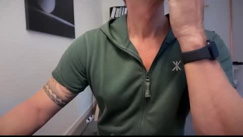 Snapshot of hankmoody6 chatting on October 17, 2025, 9:45 am hanky online show from October 17, 2025, 9:45 am