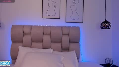 hanna__evans_ online show from March 26, 2026, 11:05 am