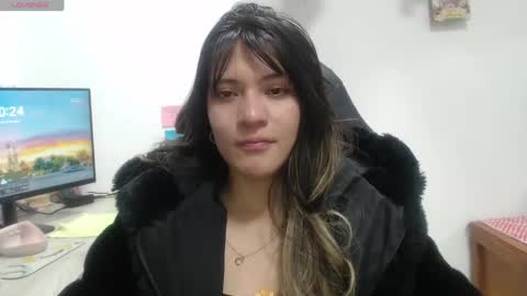 Hanna  online show from May 19, 2026, 3:24 am