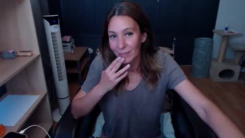 hanna_ha online show from June 9, 2026, 6:08 pm