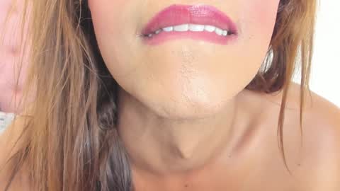 Snapshot of hanna_keller1 chatting on December 21, 2024, 8:39 am Welcome Guys Im hannaHoney online show from December 21, 2024, 8:39 am