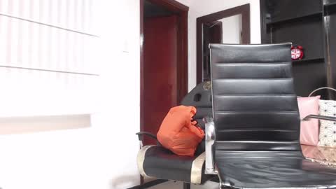 Snapshot of hanna_lamber chatting on January 16, 2025, 7:07 am hanna_lamber online show from January 16, 2025, 7:07 am